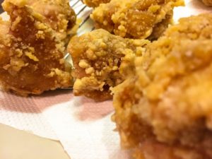 鶏もも唐揚げ 二度揚げ 休ませ組と二度揚げ後組