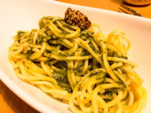 レンジでチンスパ バジルソースと種入りマスタードがけ