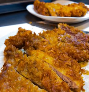 1から作るカツ丼 このまま盛ってとんかつ定食で済ませたい衝動