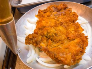 1から作るカツ丼 カツを親子鍋サイズに成型