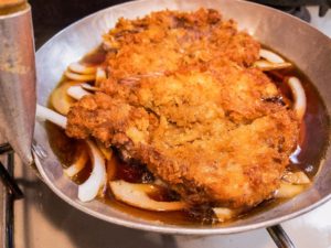 1から作るカツ丼 煮汁は当然園食堂直伝