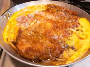 1から作るカツ丼 とじ卵はもしかしてふたつ?