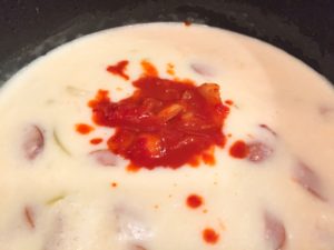クリームシチューへキムチ投入